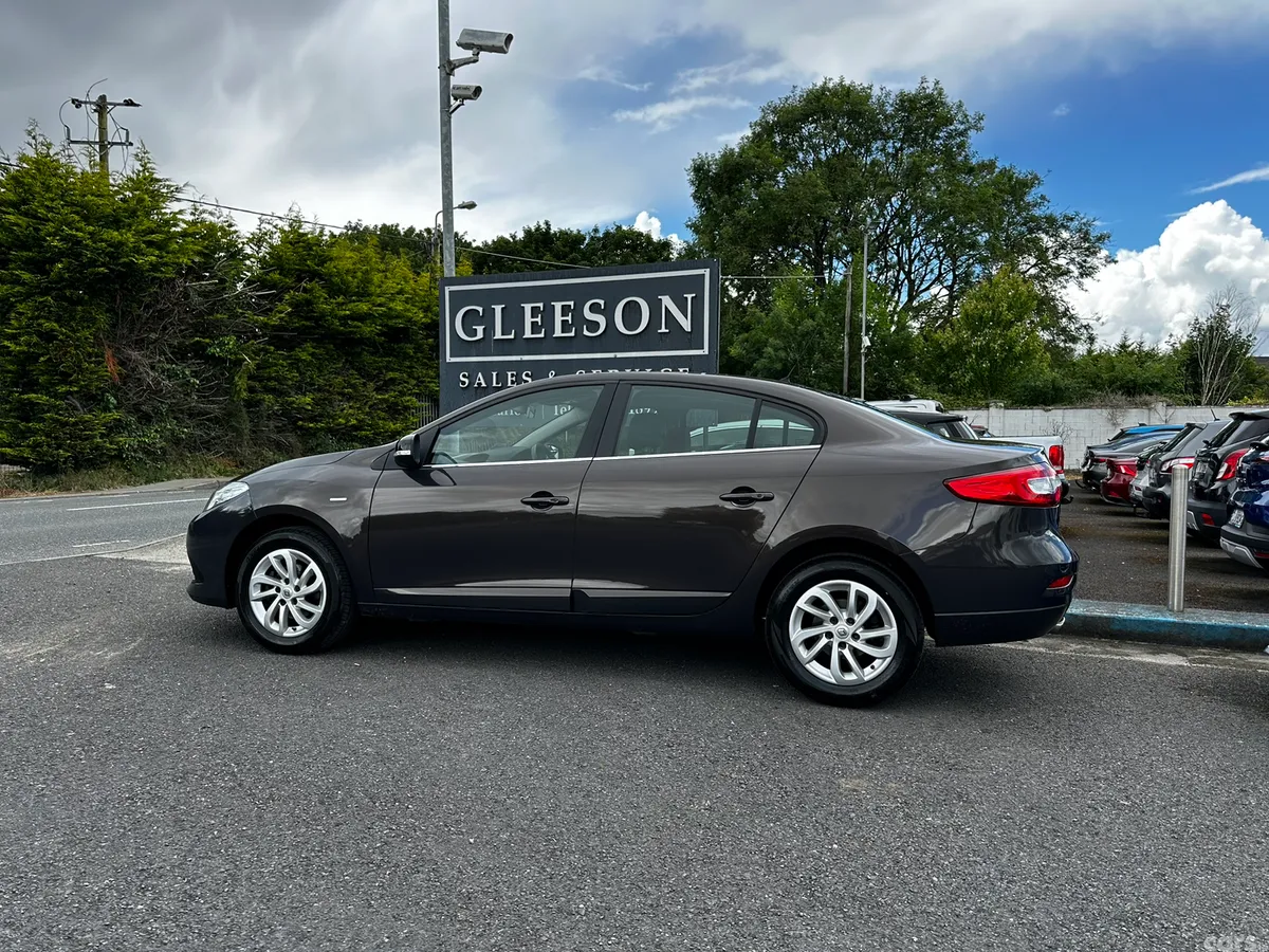 Renault Fluence Saloon, Diesel, 2016, Brown