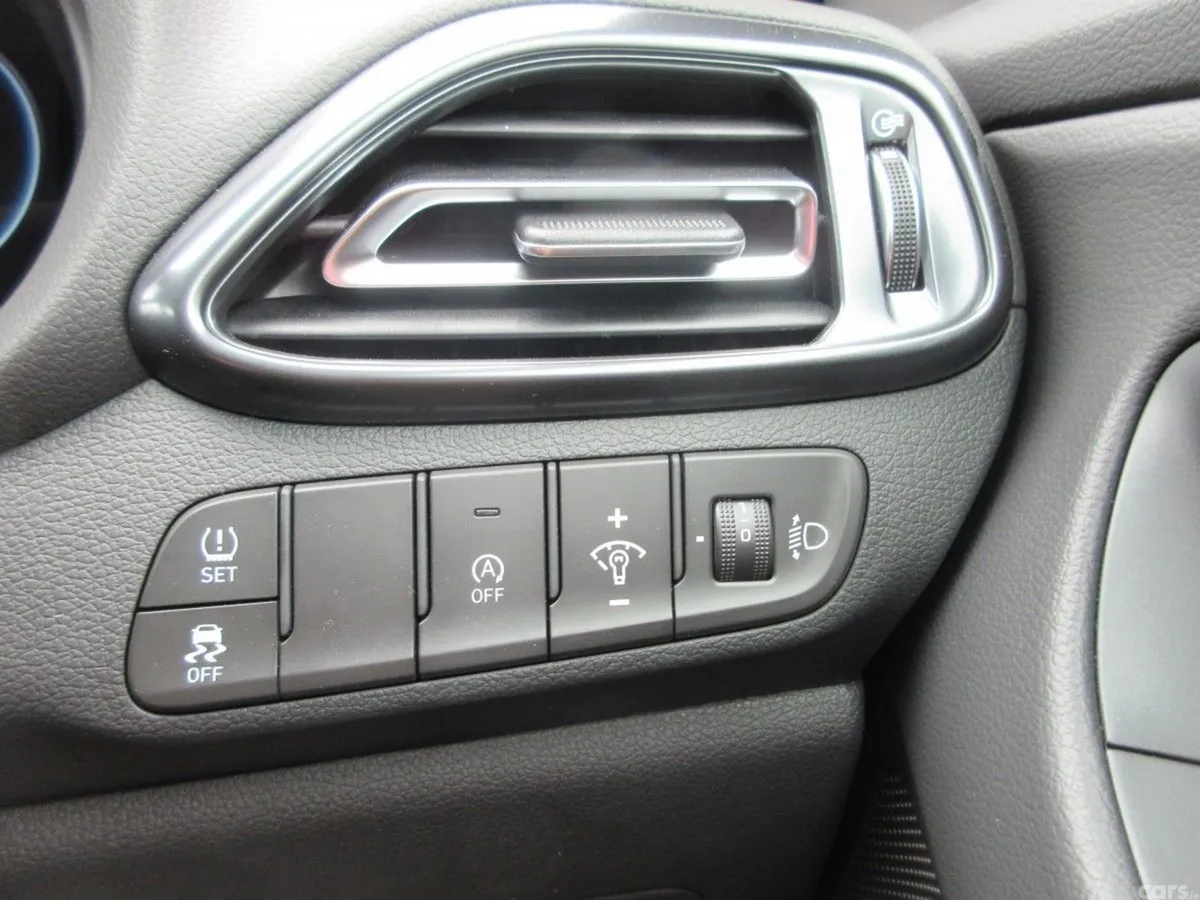 Hyundai i30 Hatchback, Petrol, 2026, Silver
