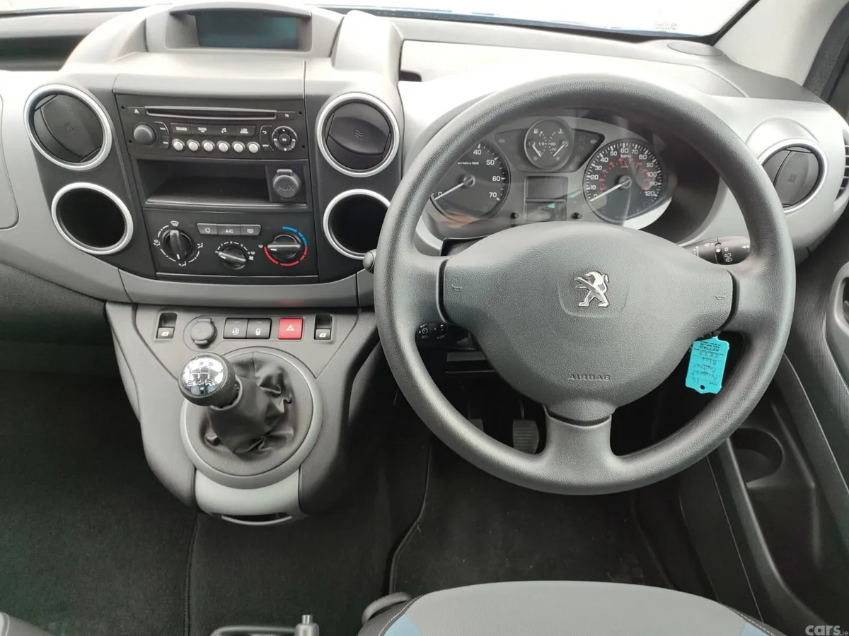 Peugeot Partner MPV, Diesel, 2017, Blue