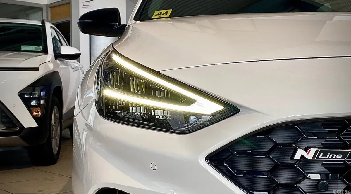 Hyundai i30 Hatchback, Petrol, 2027, White