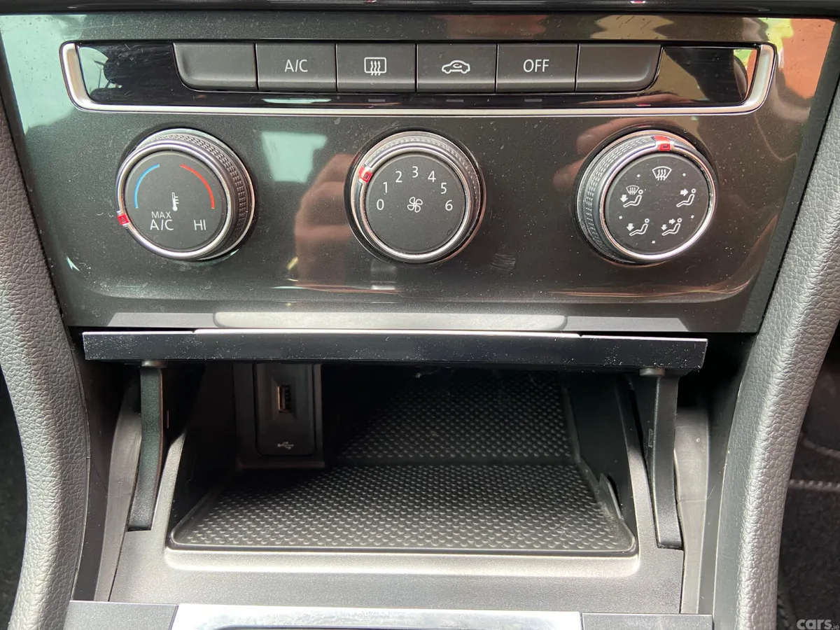 Volkswagen Golf Hatchback, Petrol, 2019, Red