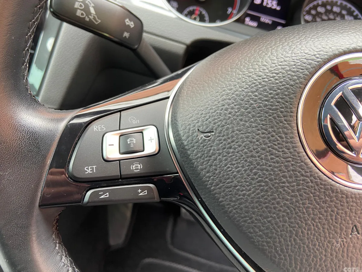 Volkswagen Golf Hatchback, Petrol, 2019, Red