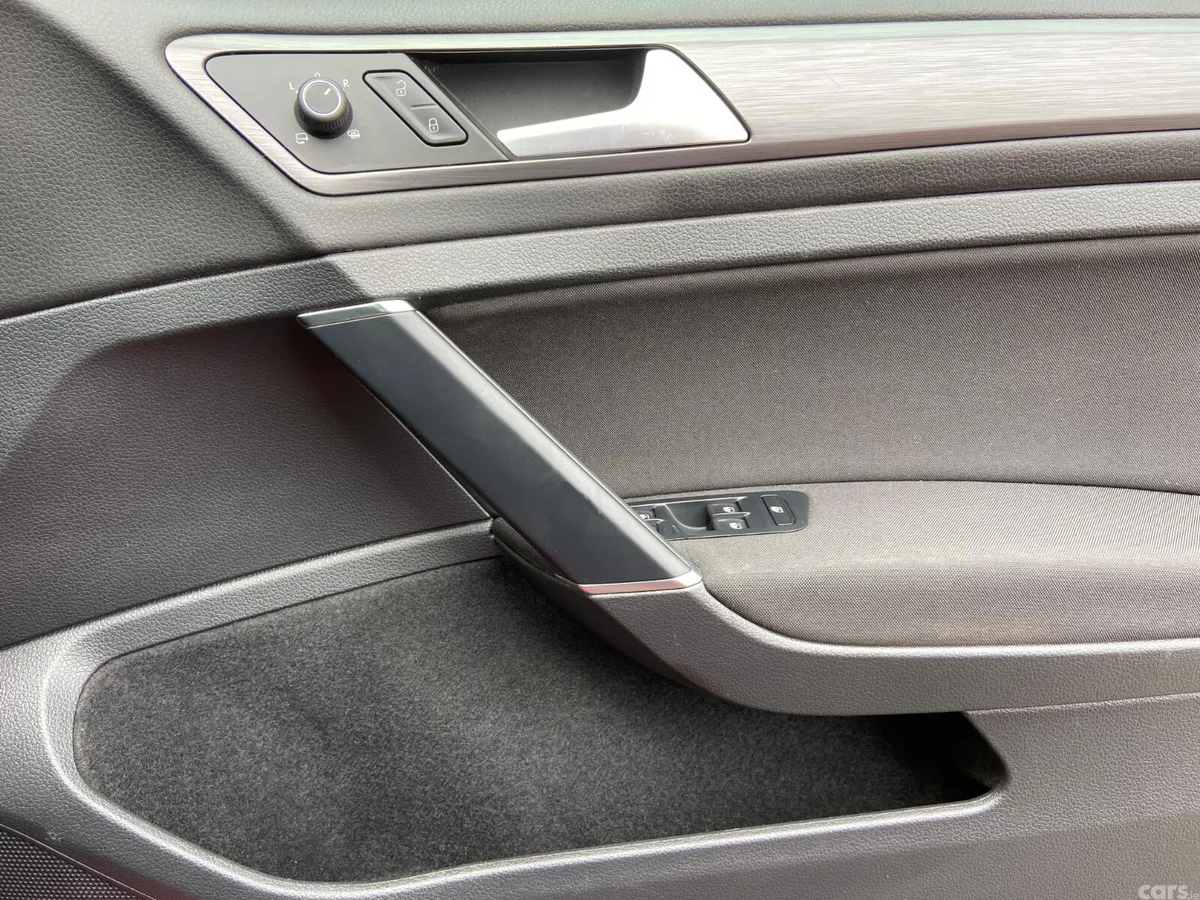 Volkswagen Golf Hatchback, Petrol, 2019, Red