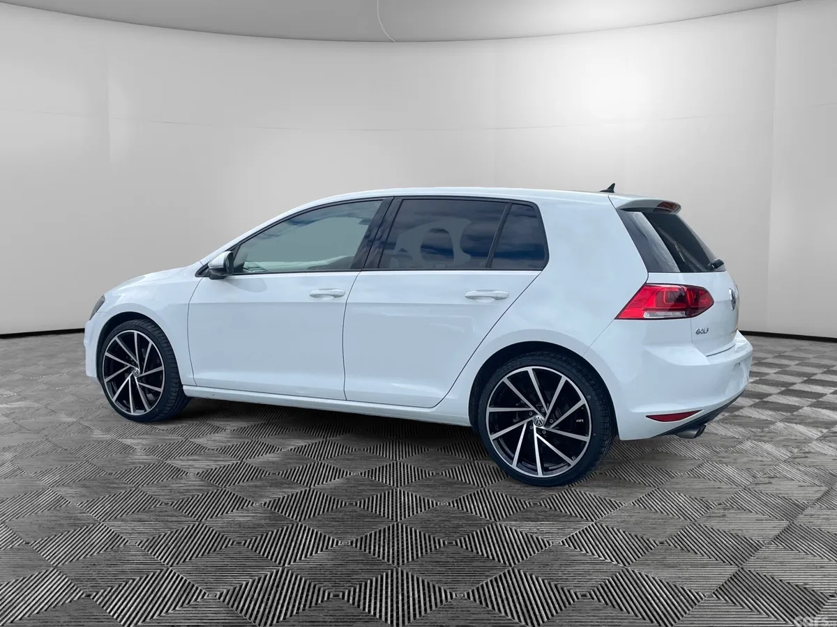 Volkswagen Golf Hatchback, Petrol, 2015, White