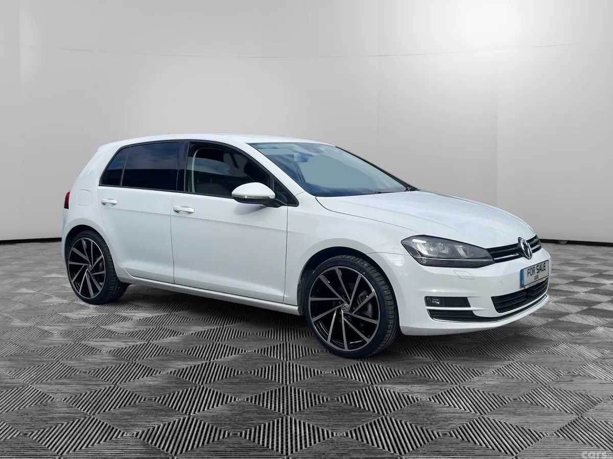 Volkswagen Golf Hatchback, Petrol, 2015, White
