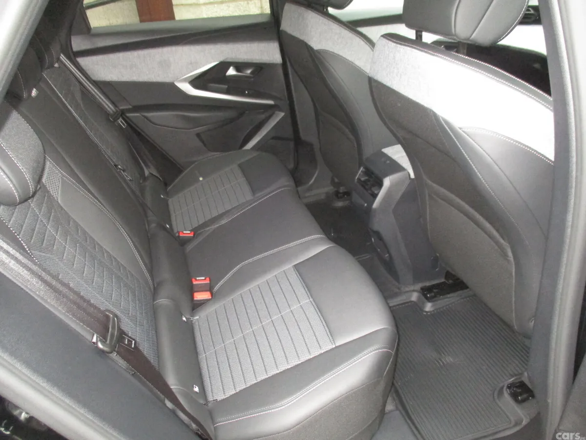 Peugeot 3008 SUV, Electric, 2026, Black