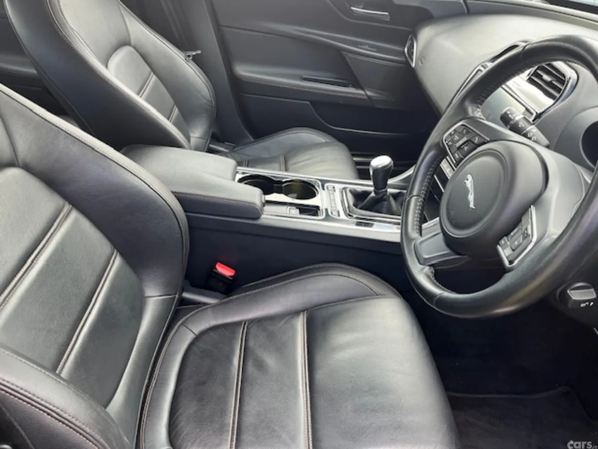Jaguar XE Saloon, Diesel, 2016, Grey