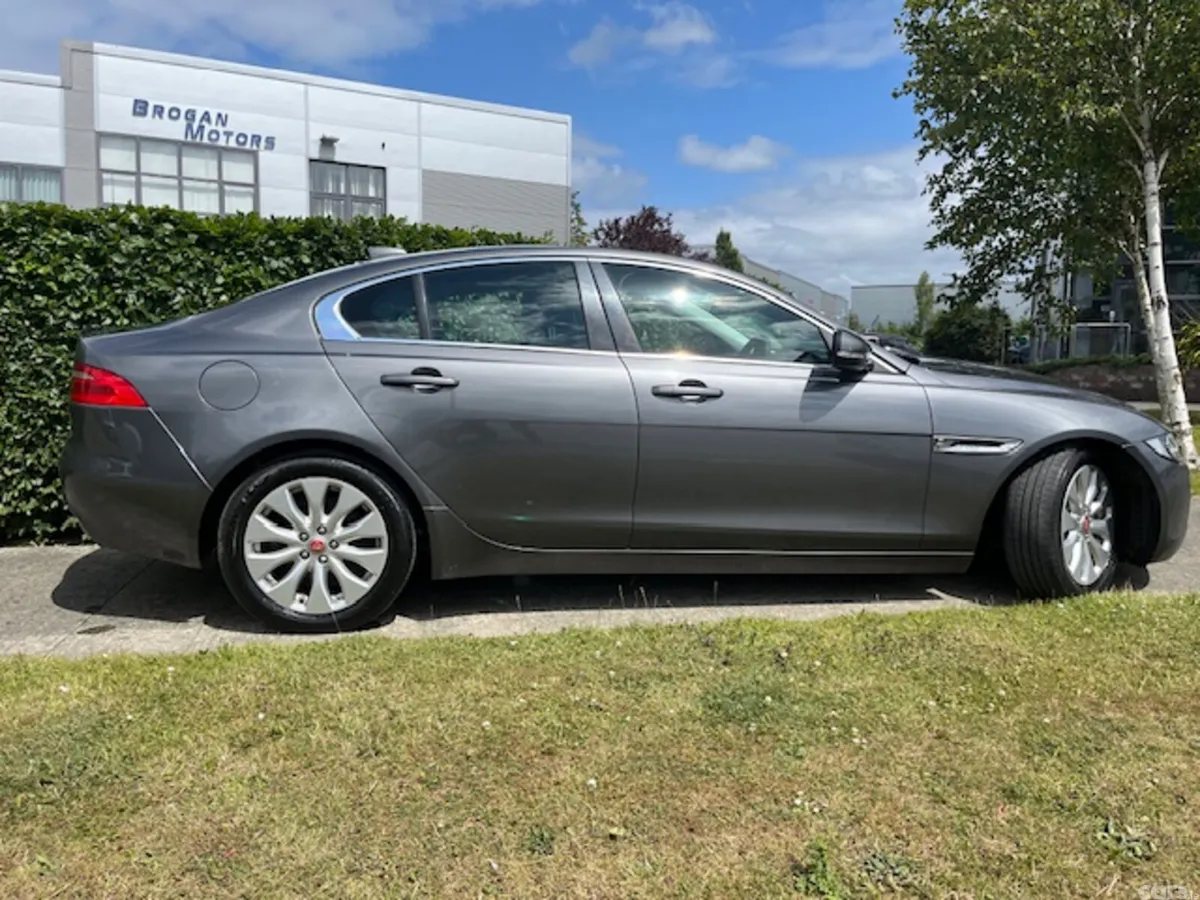 Jaguar XE Saloon, Diesel, 2016, Grey