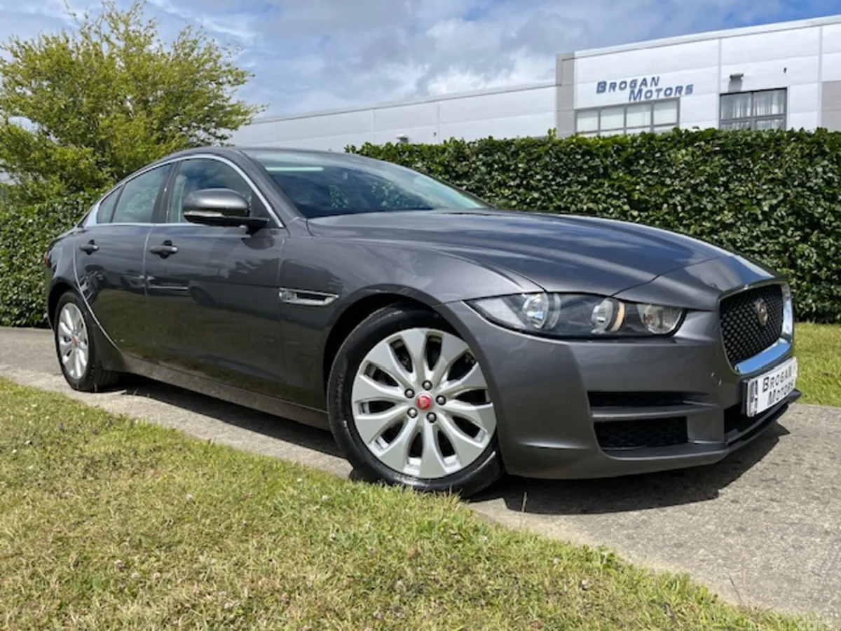 Jaguar XE Saloon, Diesel, 2016, Grey