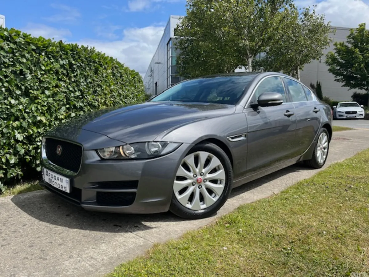 Jaguar XE Saloon, Diesel, 2016, Grey