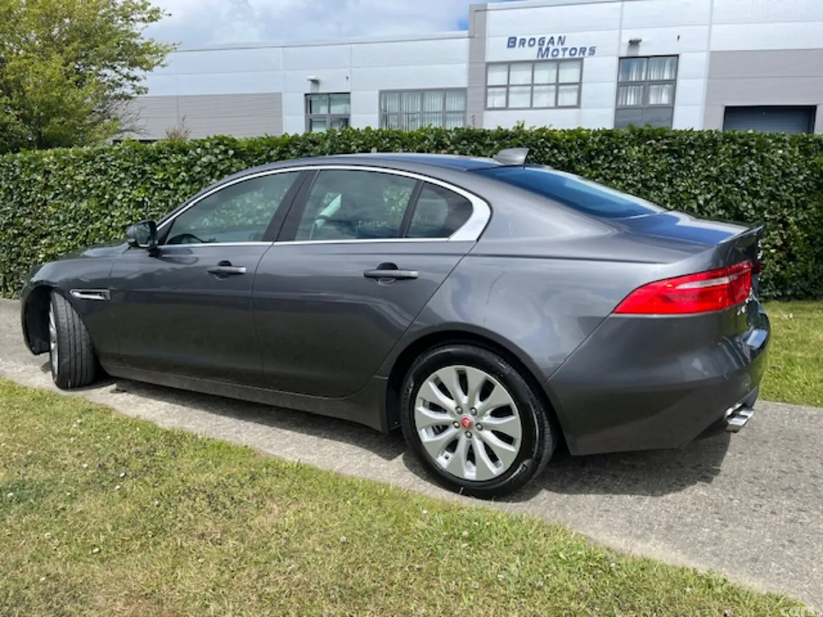 Jaguar XE Saloon, Diesel, 2016, Grey