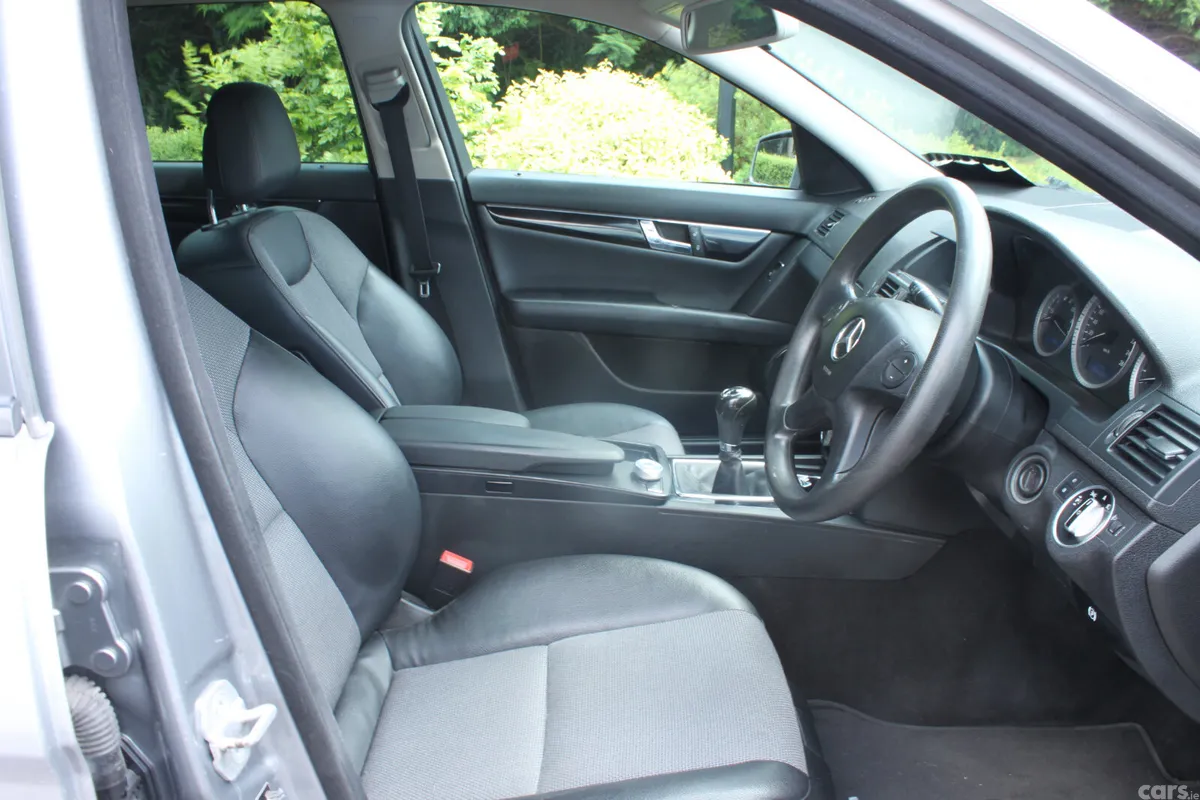 Mercedes-Benz C-Class Estate, Diesel, 2011, Silver
