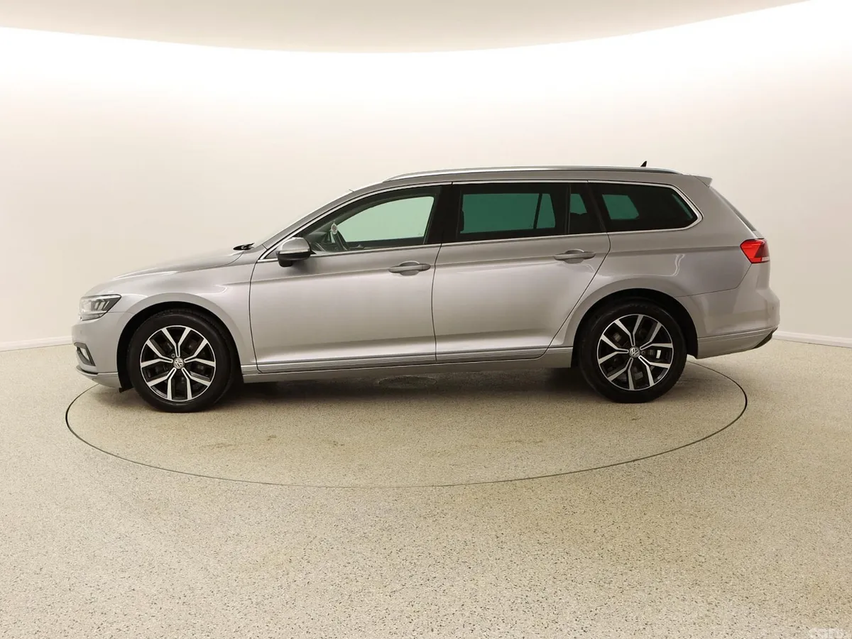 Volkswagen Passat Estate, Diesel, 2020, Silver
