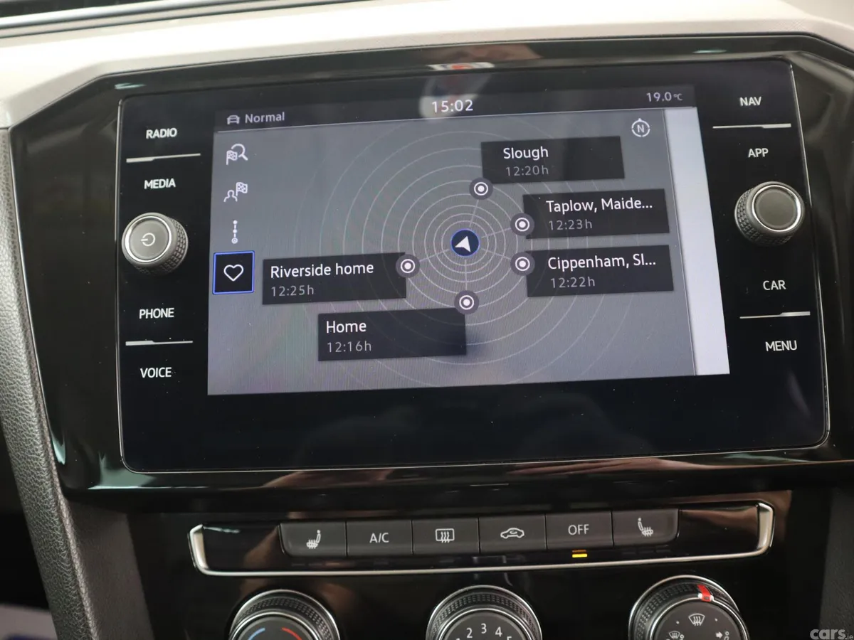 Volkswagen Passat Estate, Diesel, 2020, Silver