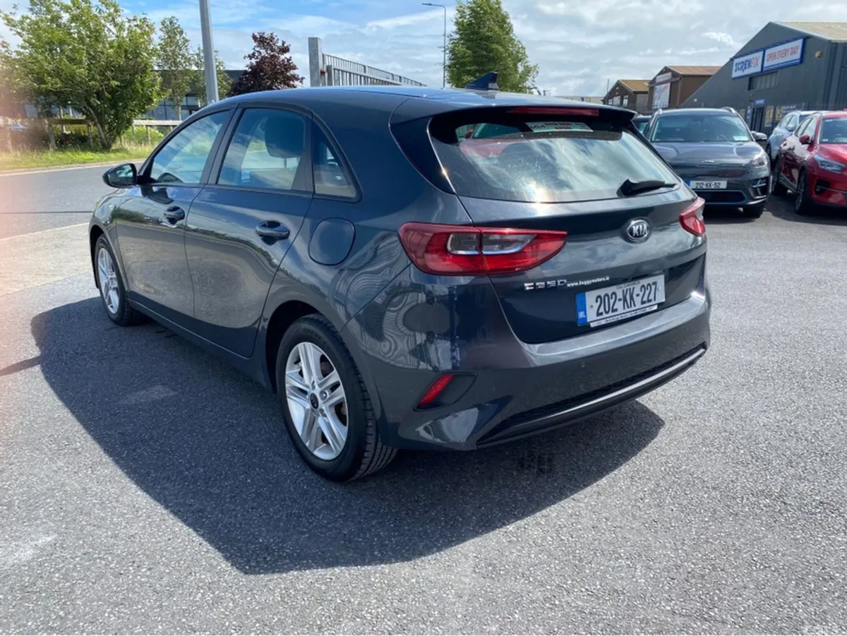 Kia Ceed Hatchback, Diesel, 2020, Grey