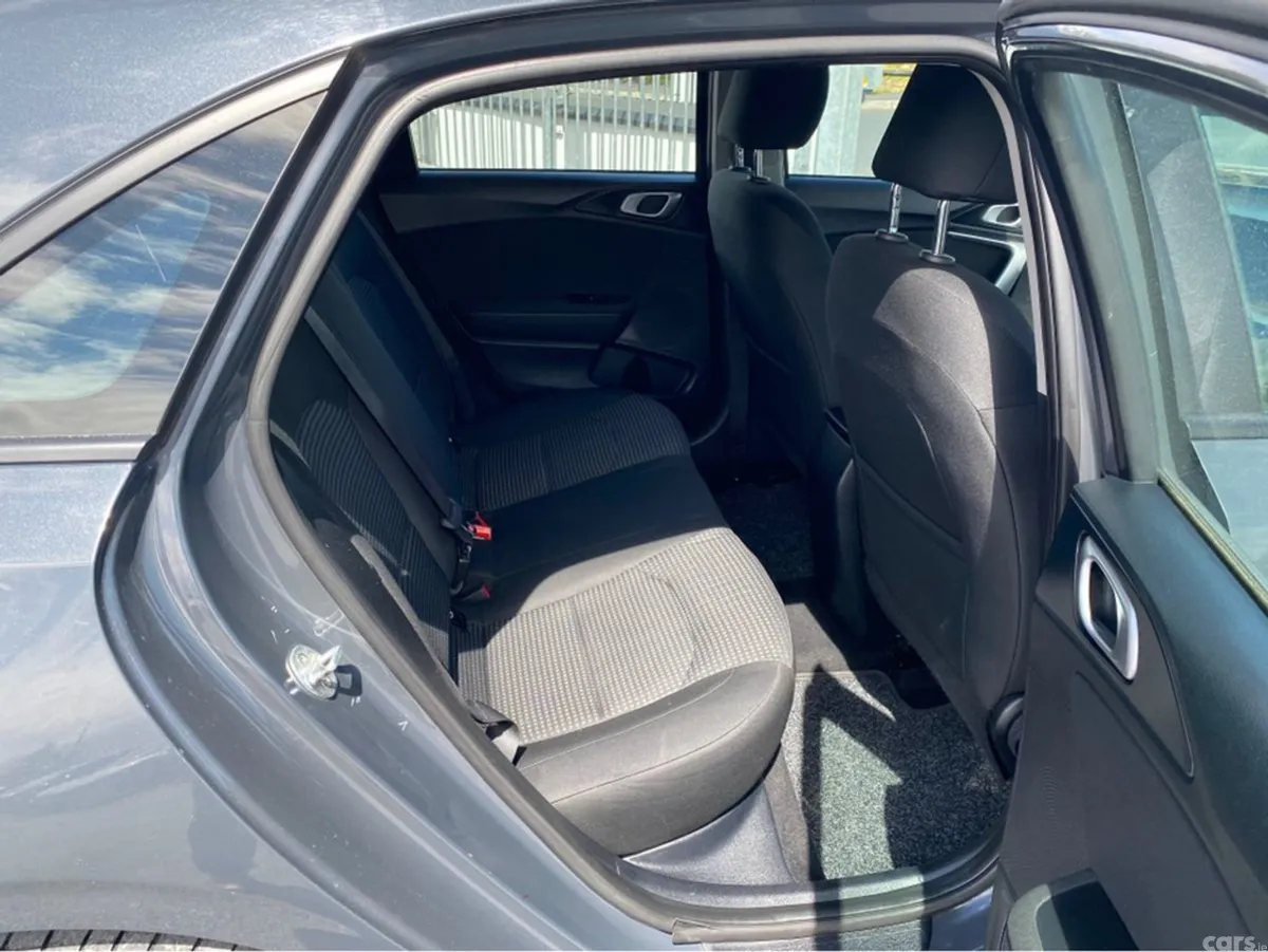 Kia Ceed Hatchback, Diesel, 2020, Grey
