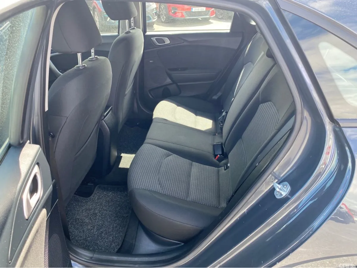 Kia Ceed Hatchback, Diesel, 2020, Grey