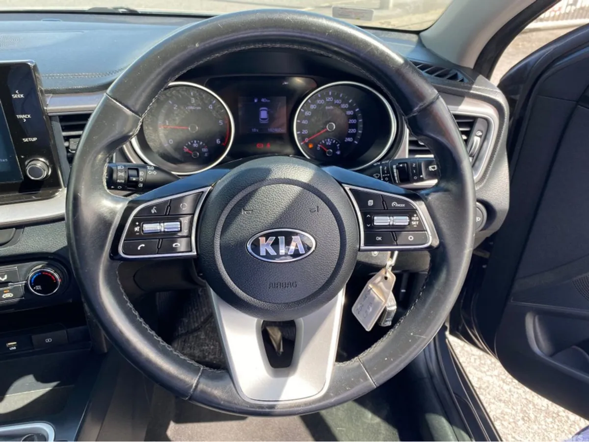 Kia Ceed Hatchback, Diesel, 2020, Grey