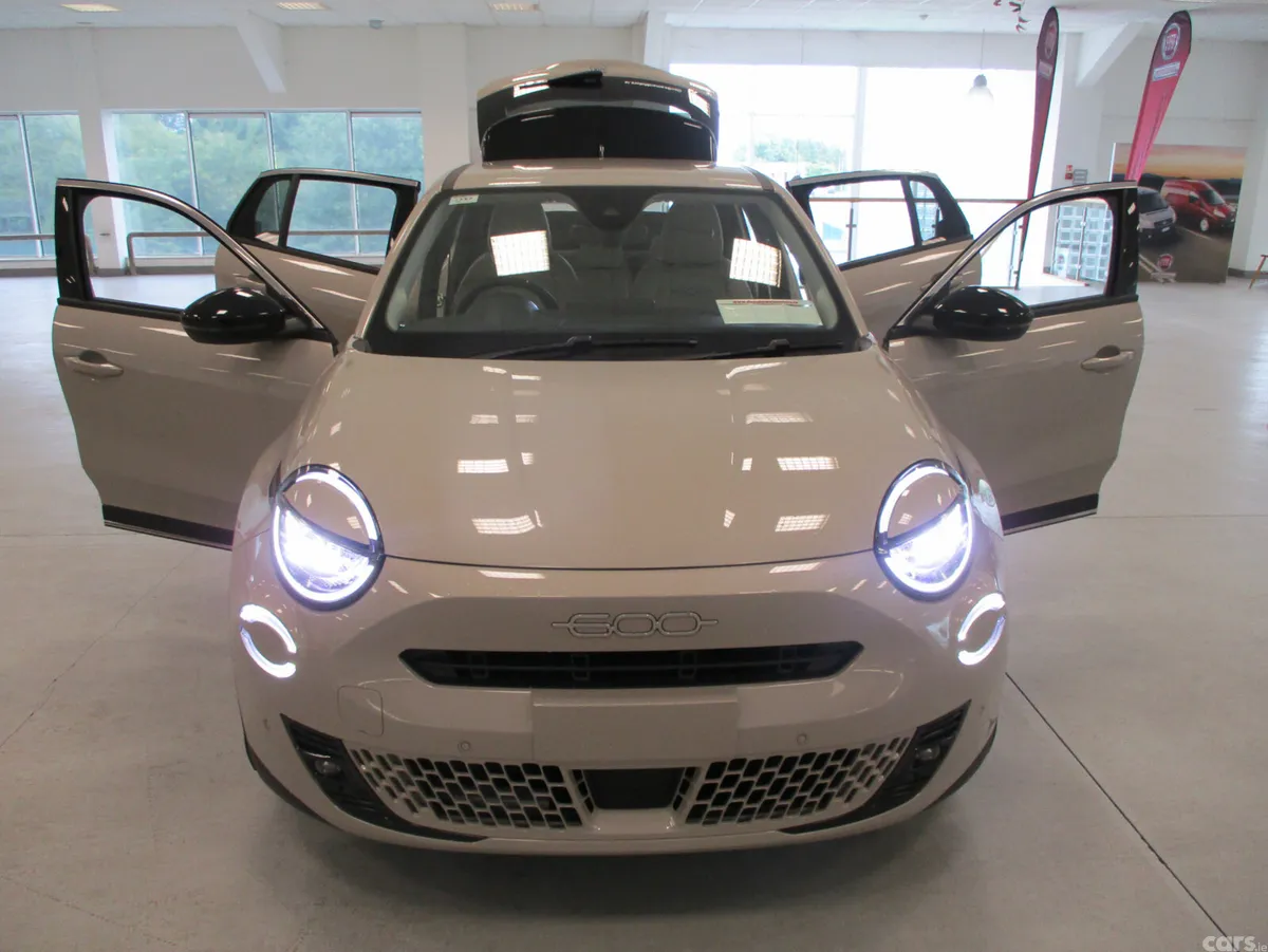 Fiat 600 SUV, Petrol Hybrid, 2026, Beige