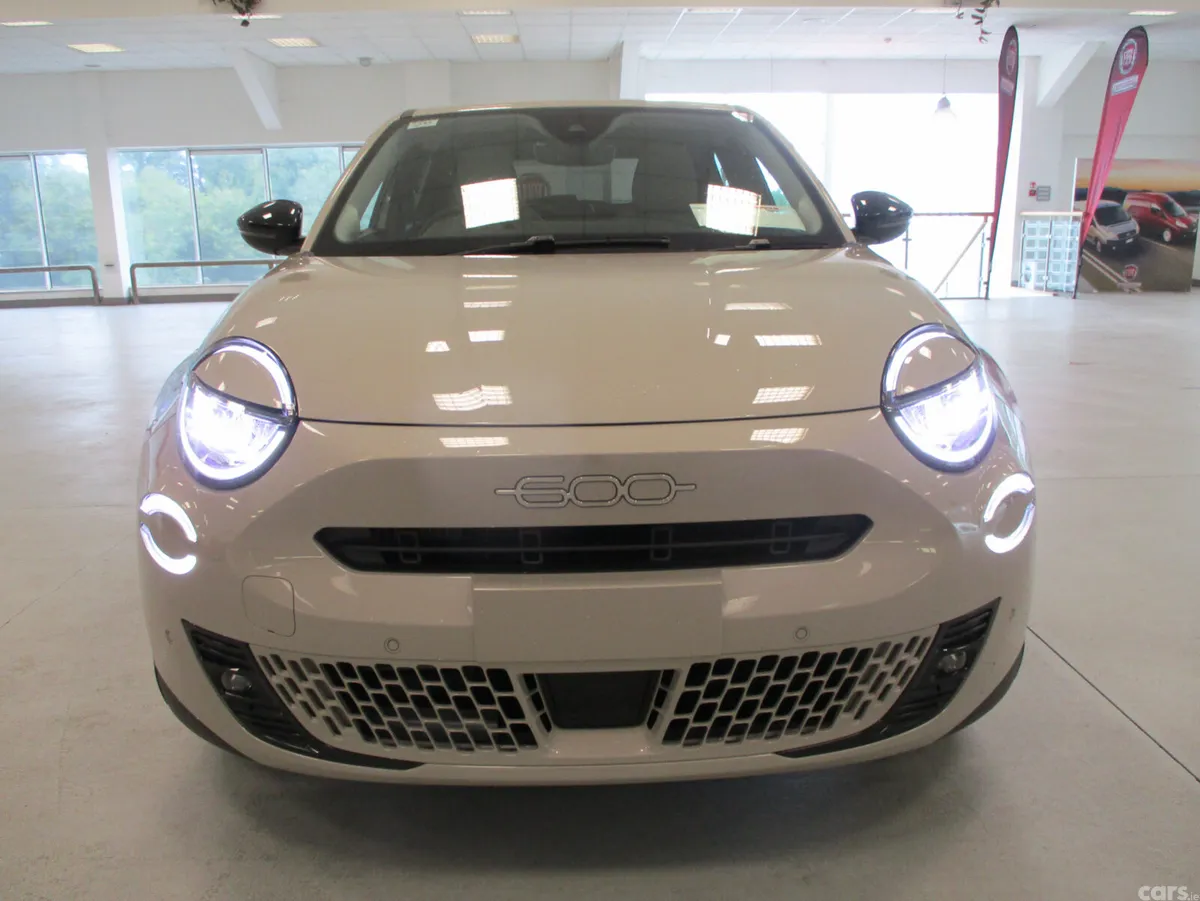 Fiat 600 SUV, Petrol Hybrid, 2026, Beige