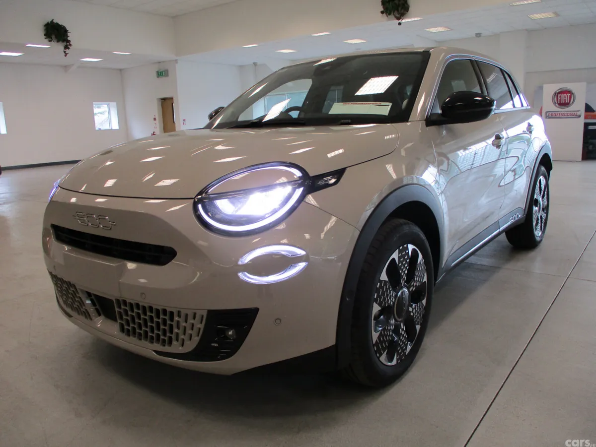 Fiat 600 SUV, Petrol Hybrid, 2026, Beige
