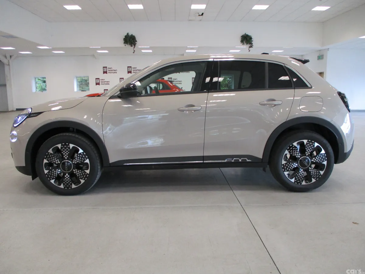 Fiat 600 SUV, Petrol Hybrid, 2026, Beige
