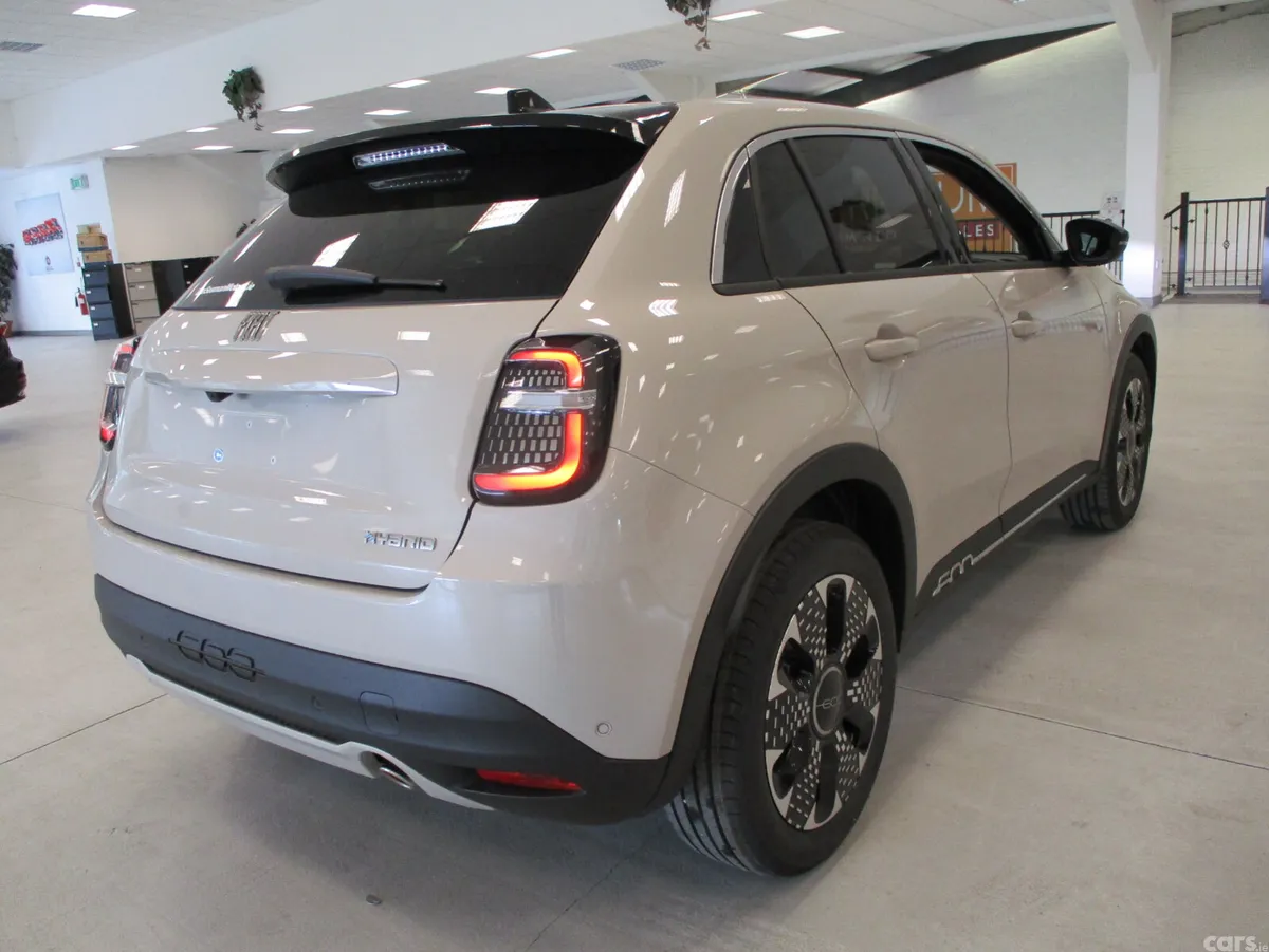Fiat 600 SUV, Petrol Hybrid, 2026, Beige