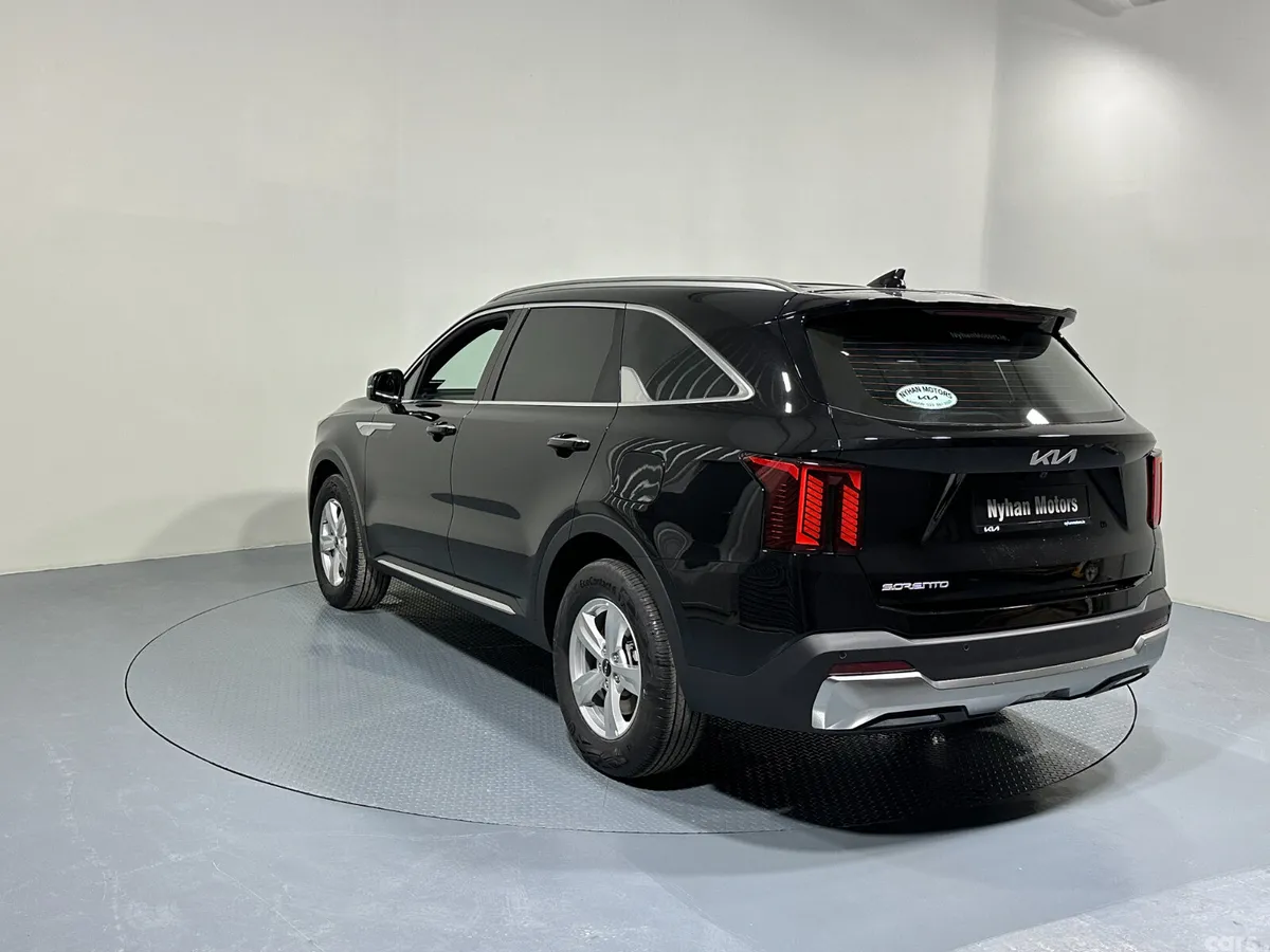 Kia Sorento Van, Diesel, 2026, Black