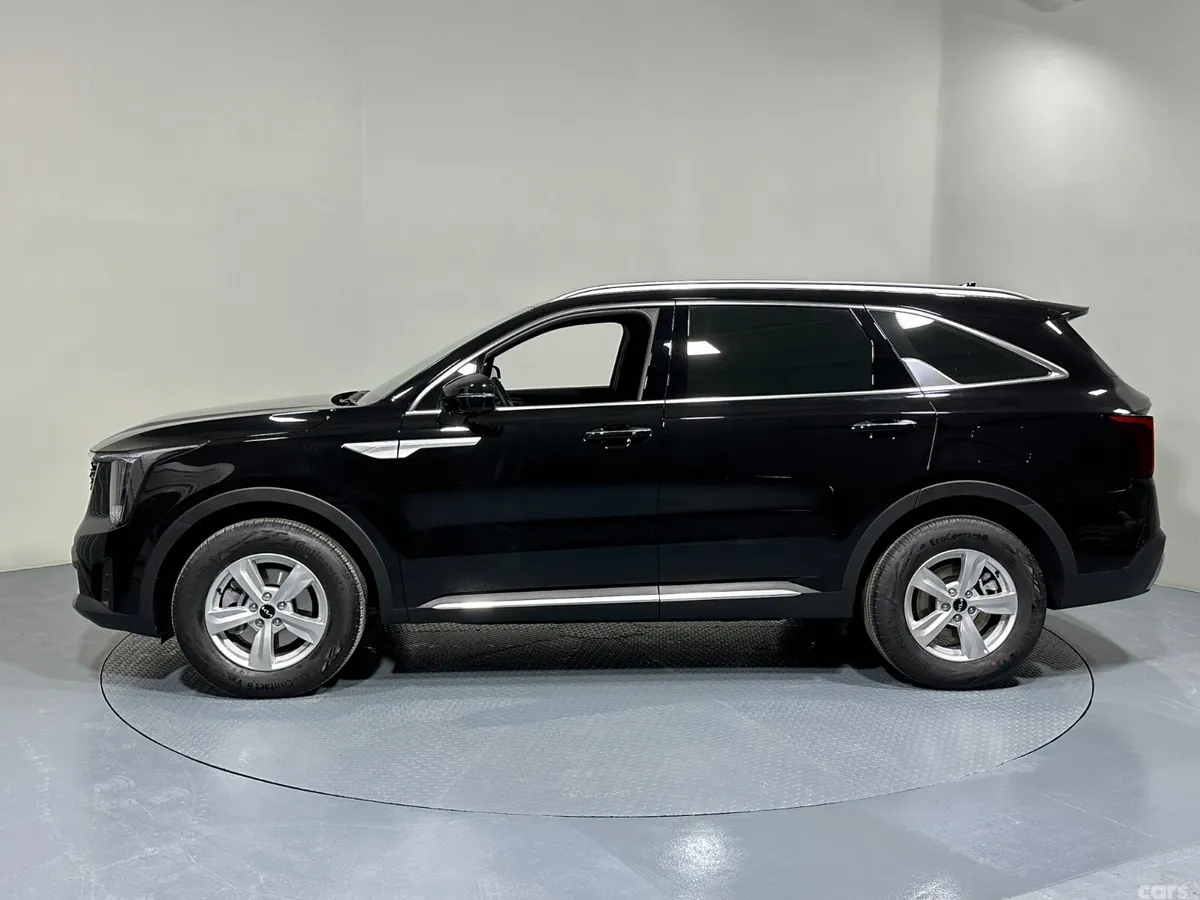 Kia Sorento Van, Diesel, 2026, Black