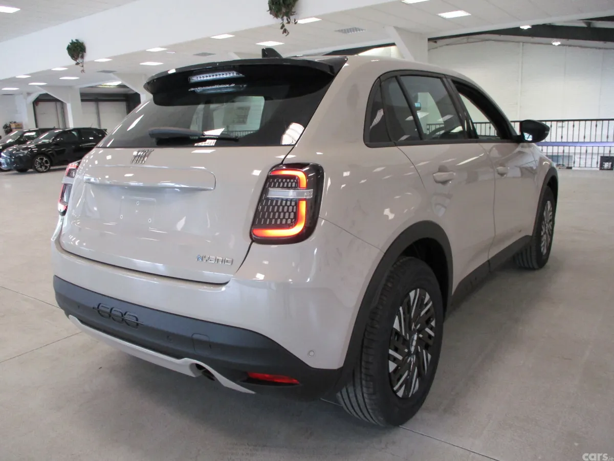 Fiat 600 SUV, Petrol Hybrid, 2026, Beige