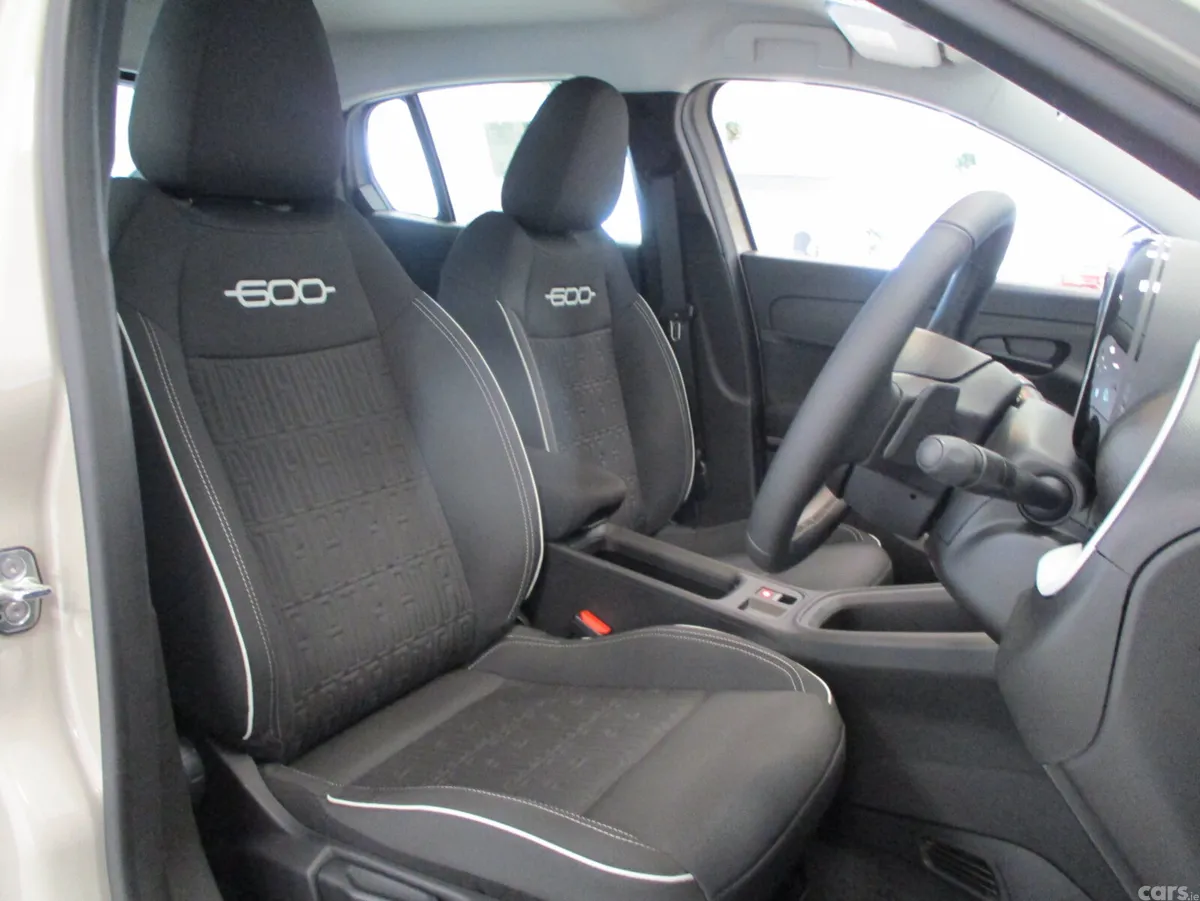 Fiat 600 SUV, Petrol Hybrid, 2026, Beige