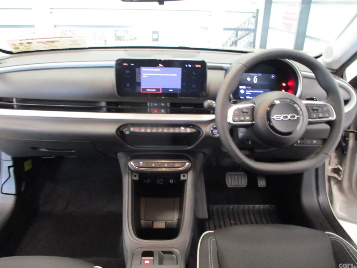Fiat 600 SUV, Petrol Hybrid, 2026, Beige