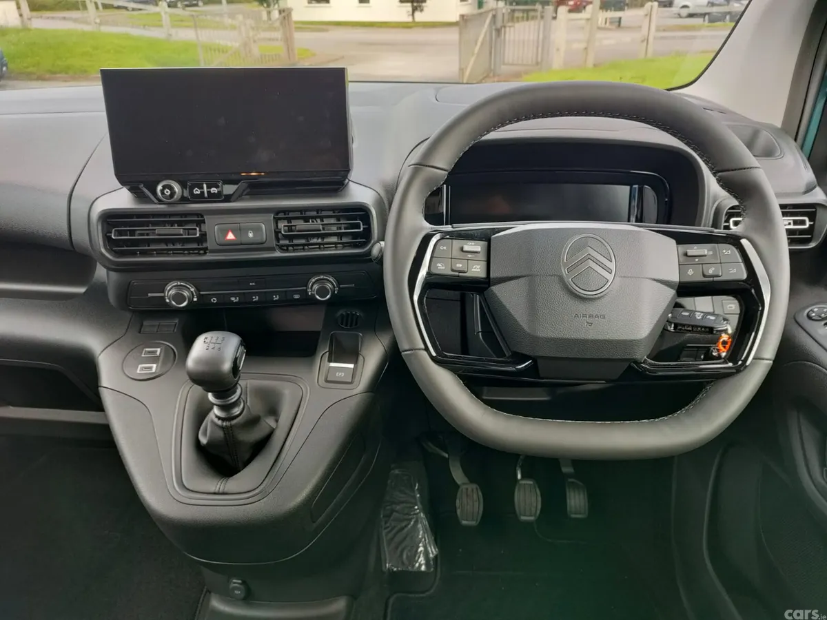 Citroen Berlingo Multispace MPV, Diesel, 2027, Blue