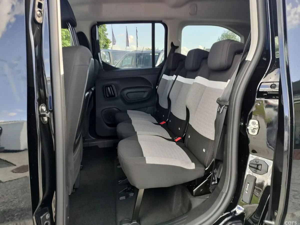 Citroen Berlingo Multispace MPV, Diesel, 2027, Black