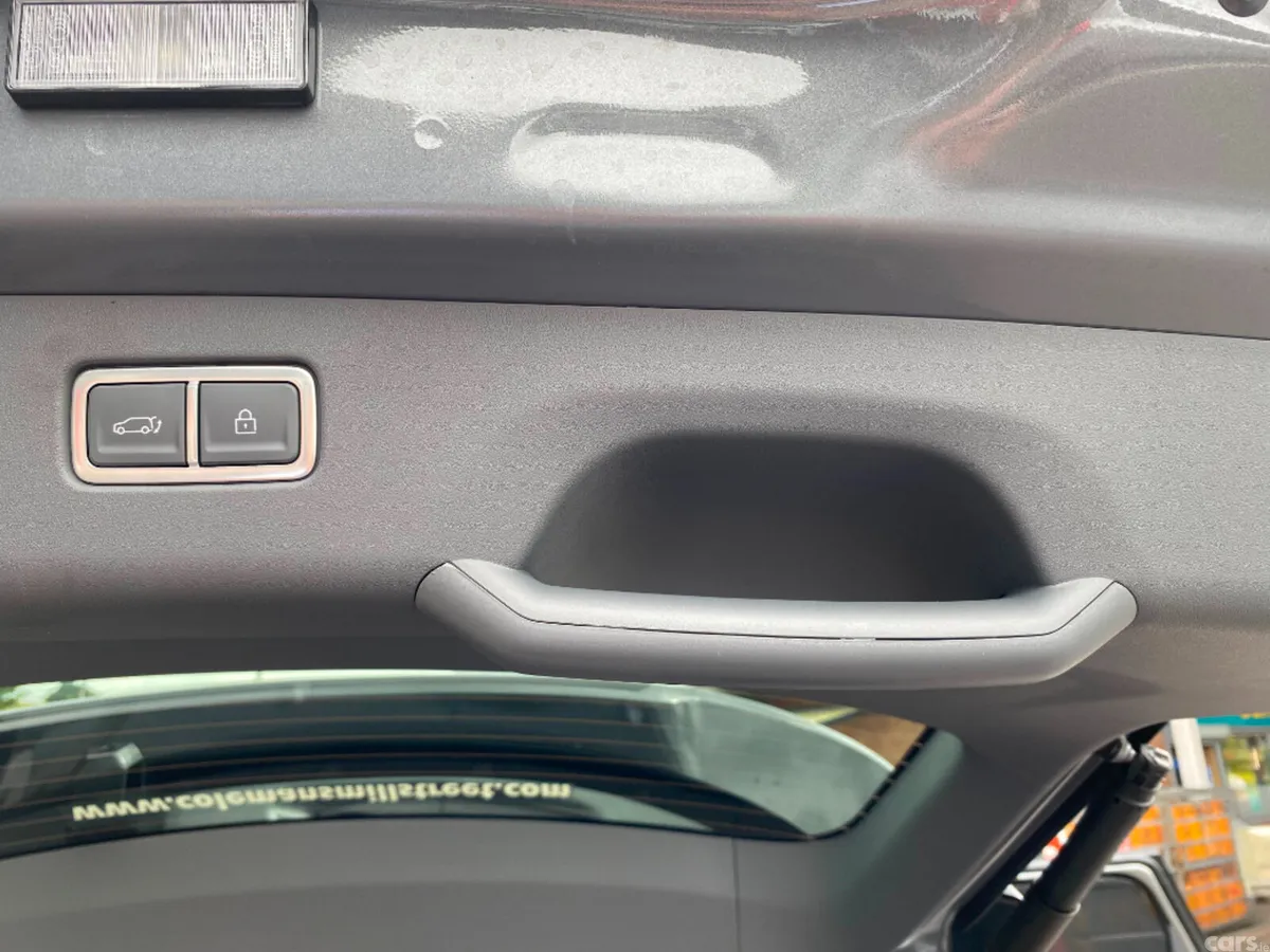 Kia EV9 SUV, Electric, 2026, Grey