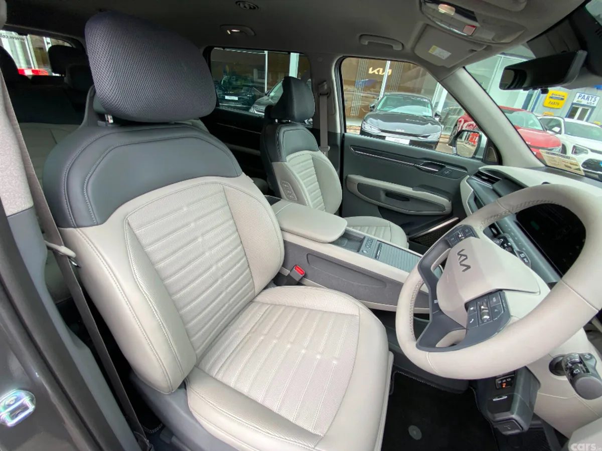 Kia EV9 SUV, Electric, 2026, Grey