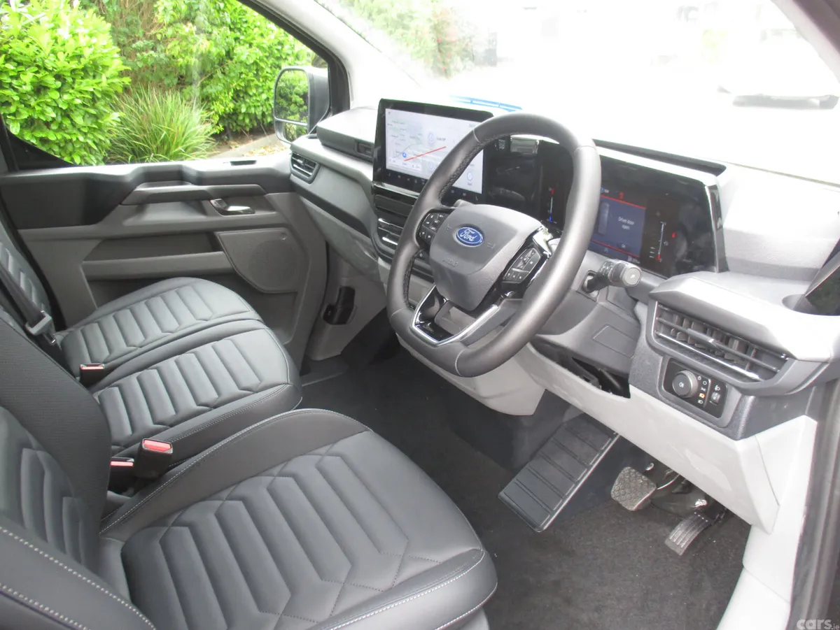Ford Other MPV, Diesel, 2026, Grey