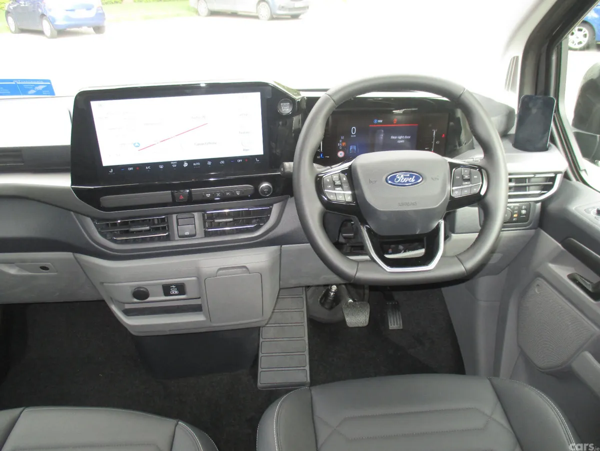 Ford Other MPV, Diesel, 2026, Grey