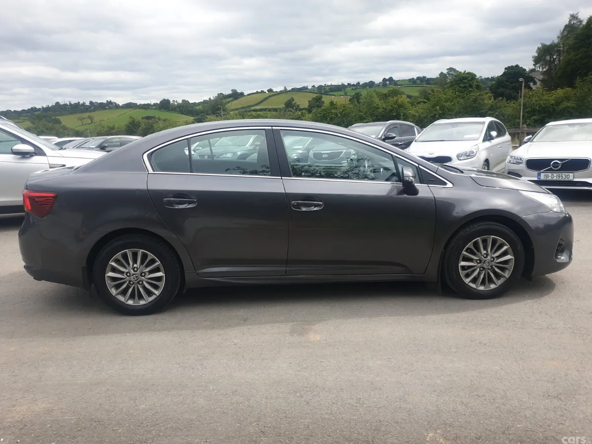 Toyota Avensis Saloon, Diesel, 2017, Grey