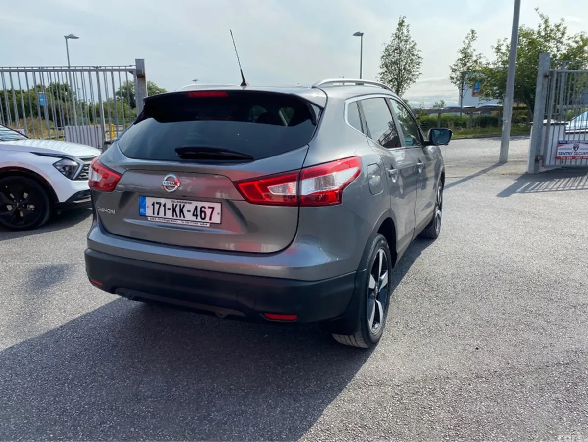 Nissan Qashqai MPV, Diesel, 2017, Grey