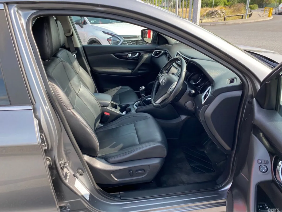 Nissan Qashqai MPV, Diesel, 2017, Grey