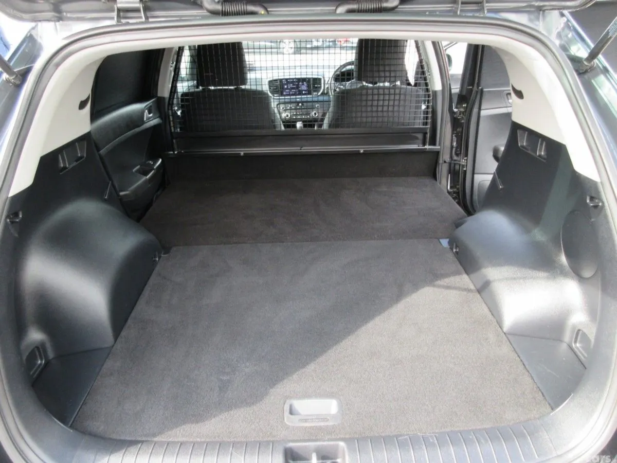 Kia Sportage SUV, Diesel Hybrid, 2022, Black