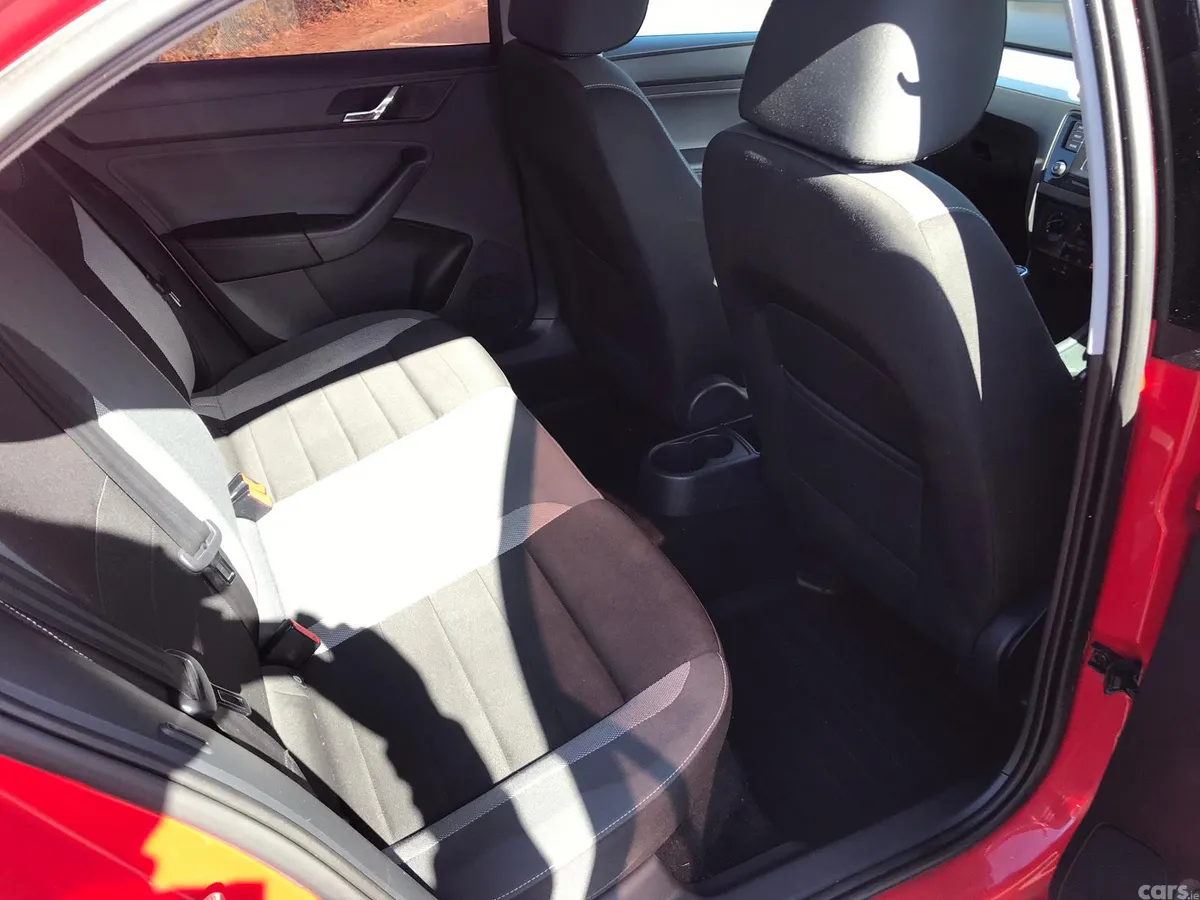 Skoda Rapid Hatchback, Diesel, 2017, Red