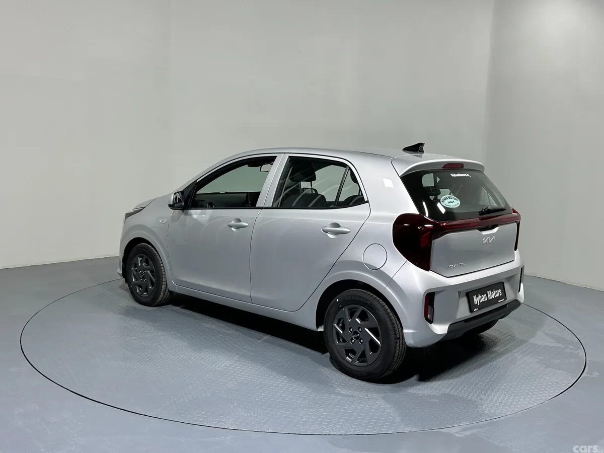 Kia Picanto Hatchback, Petrol, 2025, Silver