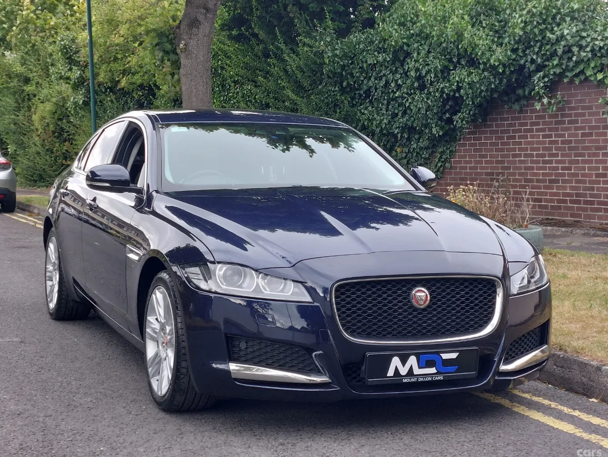 Jaguar XF Saloon, Diesel, 2015, Blue