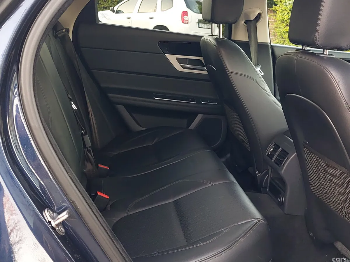 Jaguar XF Saloon, Diesel, 2015, Blue