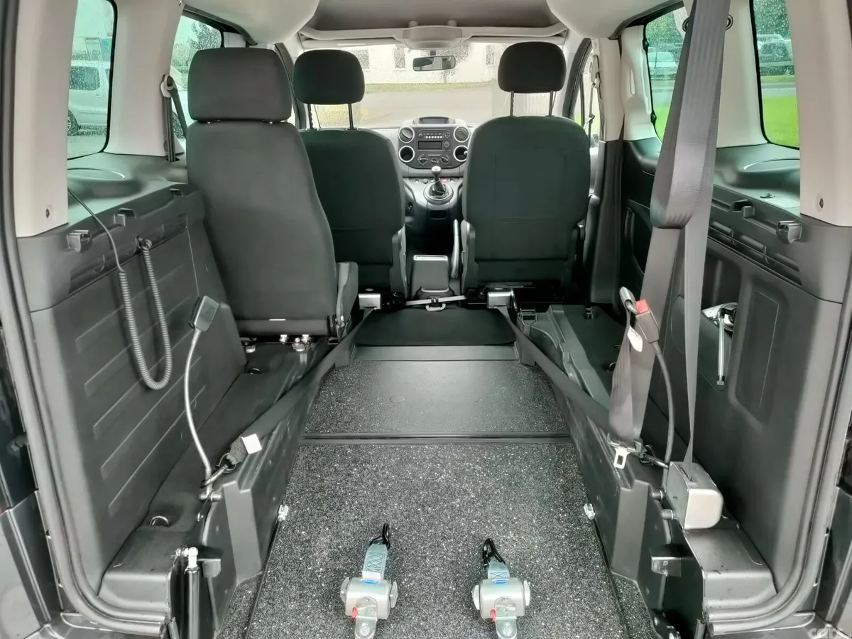 Peugeot Partner MPV, Diesel, 2018, Silver