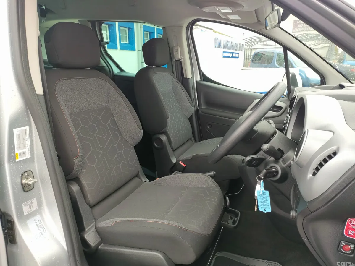Peugeot Partner MPV, Diesel, 2018, Silver
