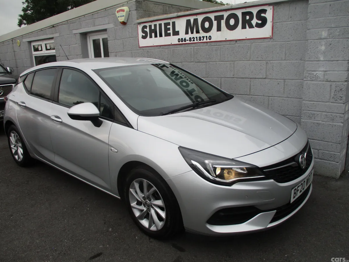 Vauxhall Astra Hatchback, Diesel, 2020, Silver