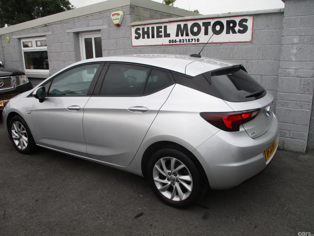Vauxhall Astra Hatchback, Diesel, 2020, Silver